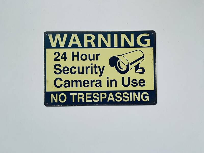 ブリキ看板 20×30㎝ WARNING 24 hour Security Camera in Use NO TRESPASSING ASSING 24時間 防犯カメラ 作動中 インテリア 新品 PRO-006