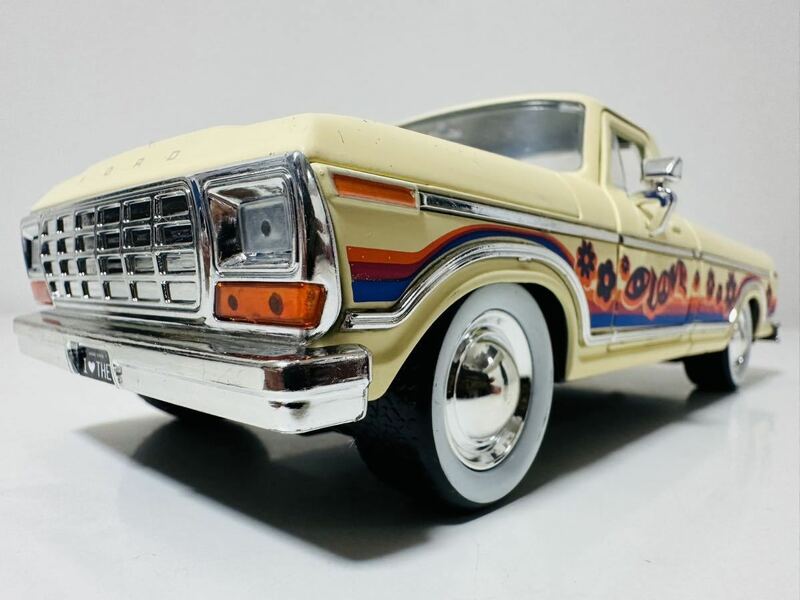 Jadaジェイダ/’79 Fordフォード F-150 kustomカスタム Lowriderローライダー 1/24絶版 