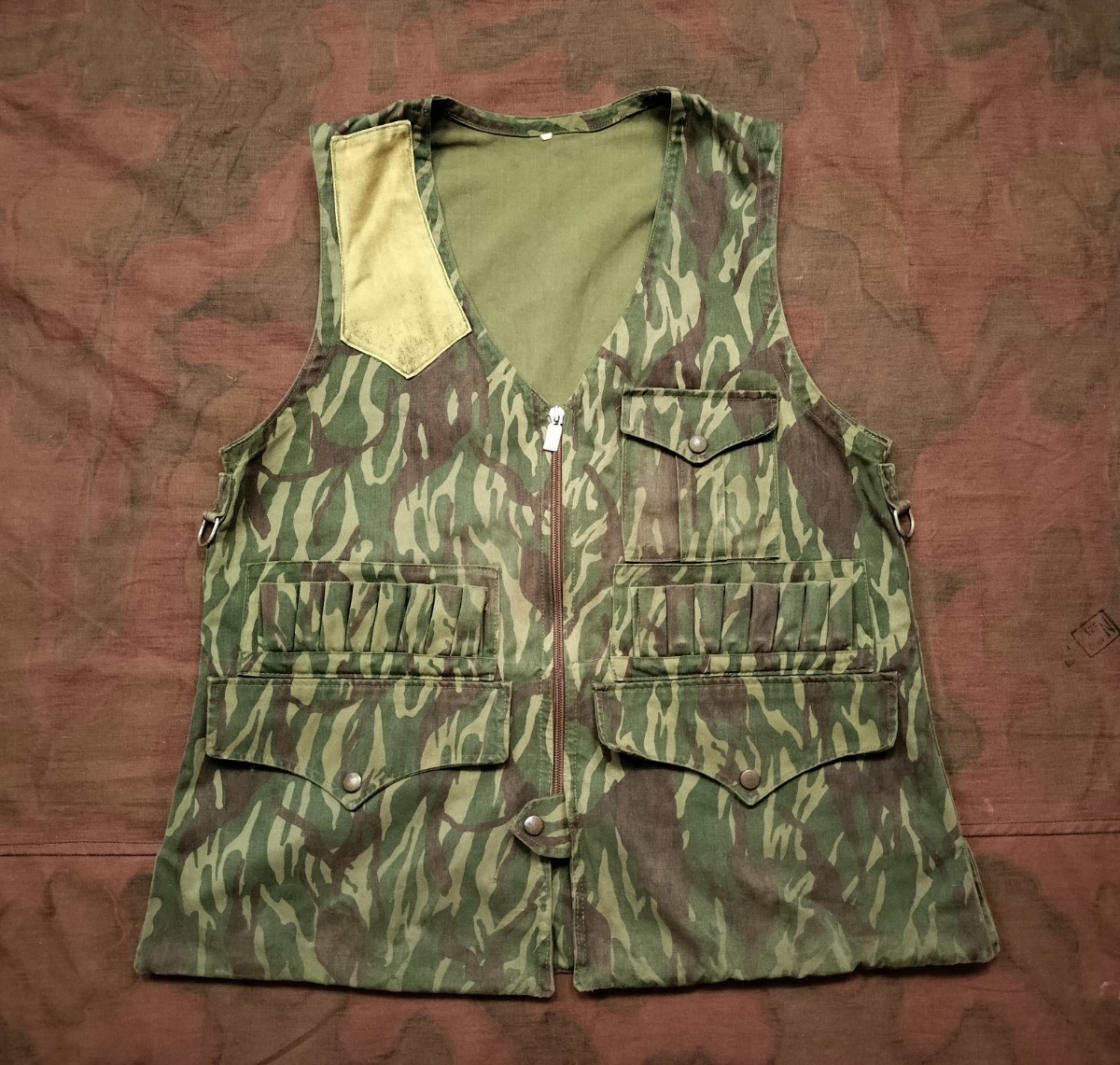 70s　ユーロ　ミリタリー　リザードカモ　ハンティングベスト　フランス軍　filson ガンパッチ