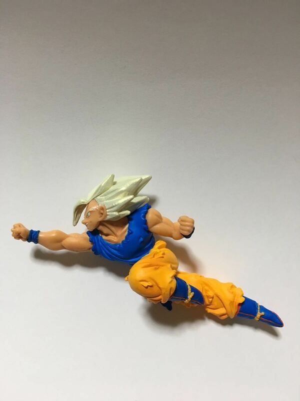 【送料込み】「セット売り」ドラゴンボール フィギュア2個 孫悟空 ベジータセットHG? 台座無し