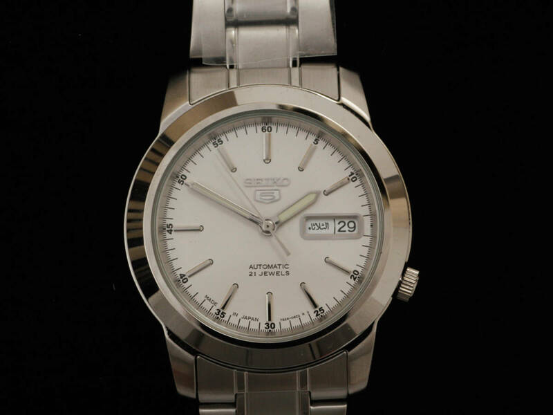 ◎未使用◎　SEIKO セイコー５　逆輸入　SNKE49J1　自動巻　7S26-02W0　白文字盤　裏スケ　デイデイト　腕時計