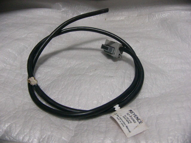 ★中古★ KEYENCE SZ-P30NS (約0.5m長に切断) SZ-01S用出力ケーブル セーフティレーザスキャナ