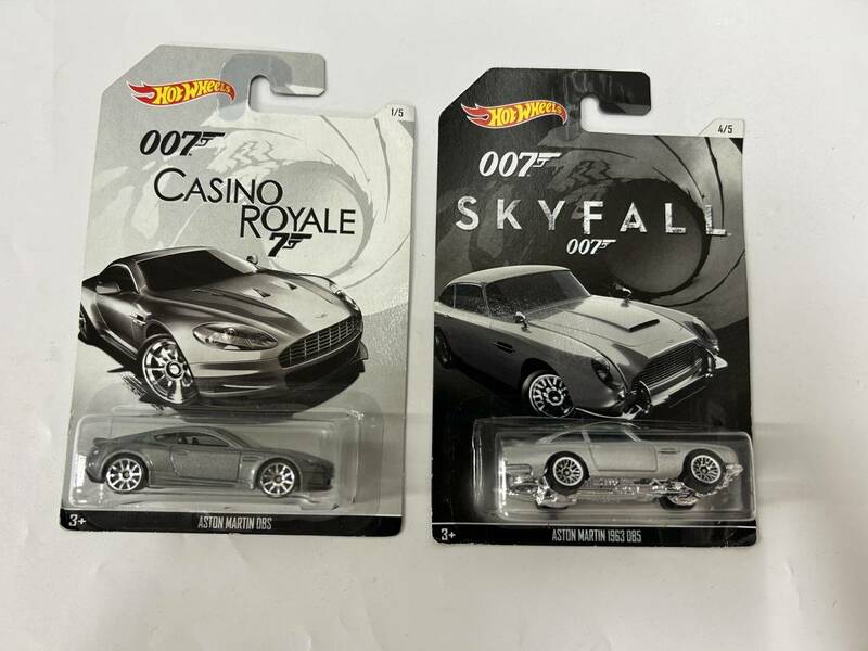 ホットウィール　007　アストンマーチン2台セット　新品・未開封