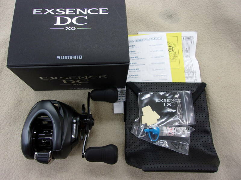 シマノ　17 エクスセンスDC XG 右 使用数回　美品　日本製　シーバス ソルト 汽水 チヌ