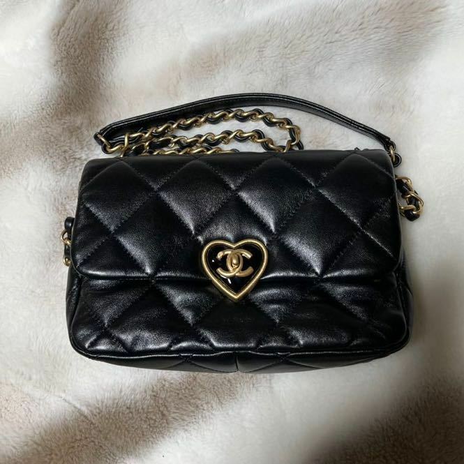 Chanel マトラッセ　クラシック　フラップ　ハート　ショルダー　バッグ