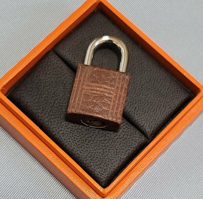 ★エルメス HERMES クロシェット カデナ KEY パドロック 鍵 シルバー（キー：無） 南京錠 バーキン ケリー ボリード かぎ　カギ