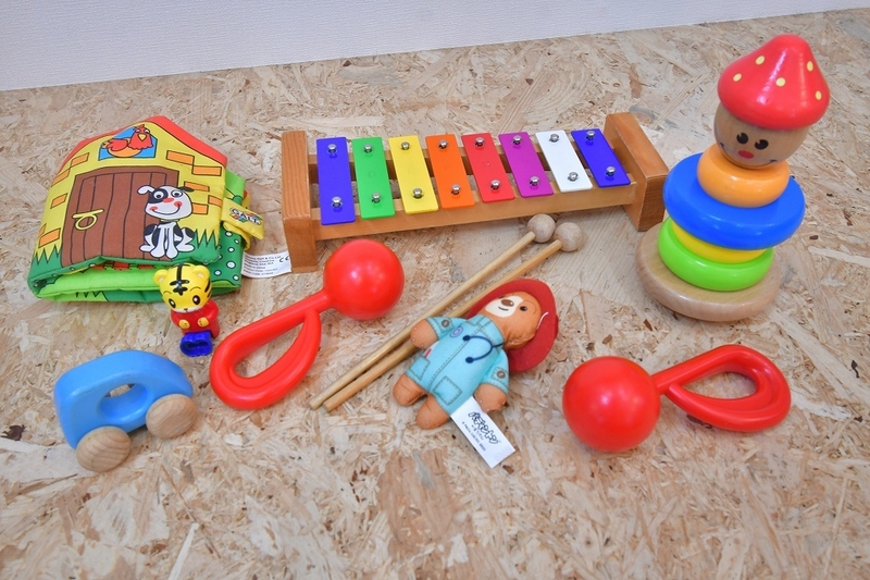 Hape　木製　知育　玩具　楽器　マラカス　パディントン　人形　など　まとめて