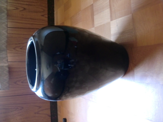 レトロ黒い大きな花瓶