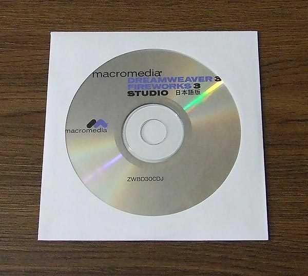 Macromedia DREAMWEAVER3 FIREWORKS3 日本語版 HybridCD ディスクのみ