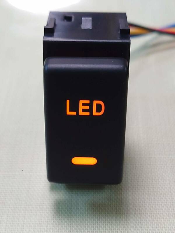 日産用LEDスイッチ Aタイプ 内装 電装　エクストレイル/エルグランド/セレナ/ジューク/シルフィー/ノート/リーフ