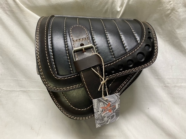日本初上陸 Lucky Custom Leather製 サドルバッグ 最高級イタリアンレザー使用 チャコール×ブラック 国産アメリカン ハーレー チョッパー