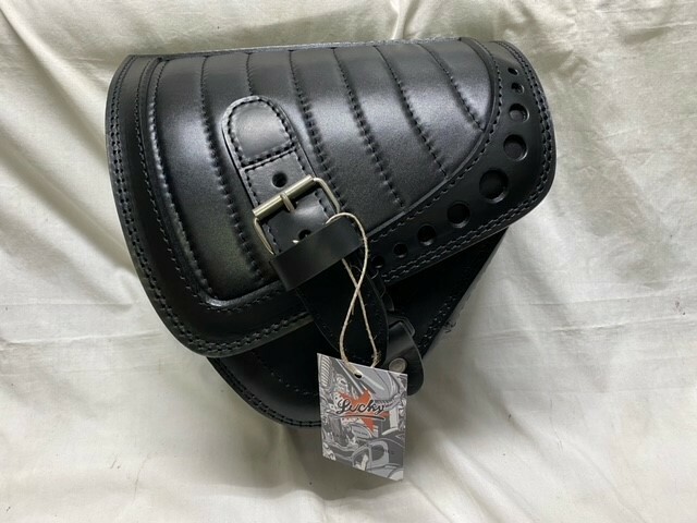 日本初上陸 Lucky Custom Leather製 サドルバッグ 最高級イタリアンレザー使用 ブラック×ブラック 国産アメリカン スティード シャドウ