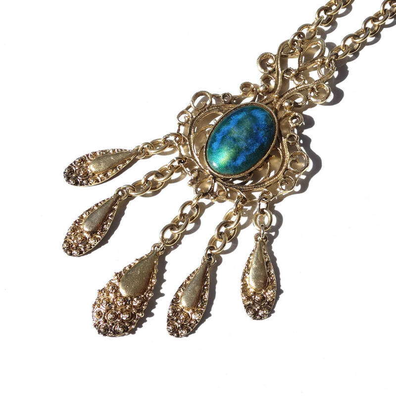 ★70s Vintage gold tone gothic design blue green cloisonne ware necklace