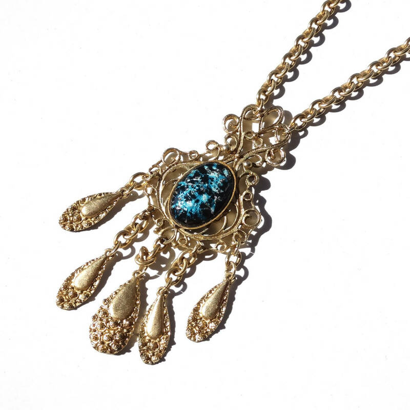 ★70s Vintage gold tone gothic design blue cloisonne ware necklace