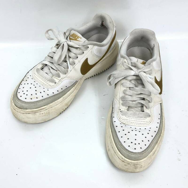 □NIKE COURT VISION ALTA スニーカー 23.5㎝ 白 ナイキ レディース DZ5394-100 複数落札同梱OK B230719-304