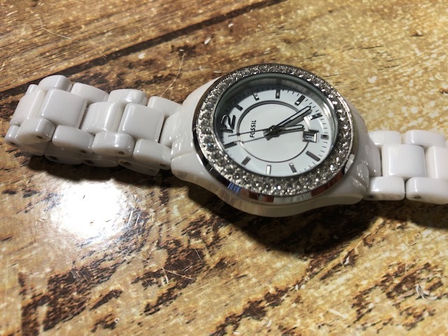 美品 FOSSIL フォッシル デイト ストーンベゼル セラミック 白文字盤 純正ブレス クオーツ レディース 腕時計