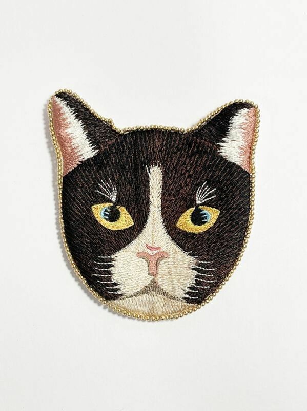 新品 ネコ 刺繍 ビーズ ポーチ ねこ 猫 キャット 小さめ 小物入れ ミニポーチ かわいい おしゃれ