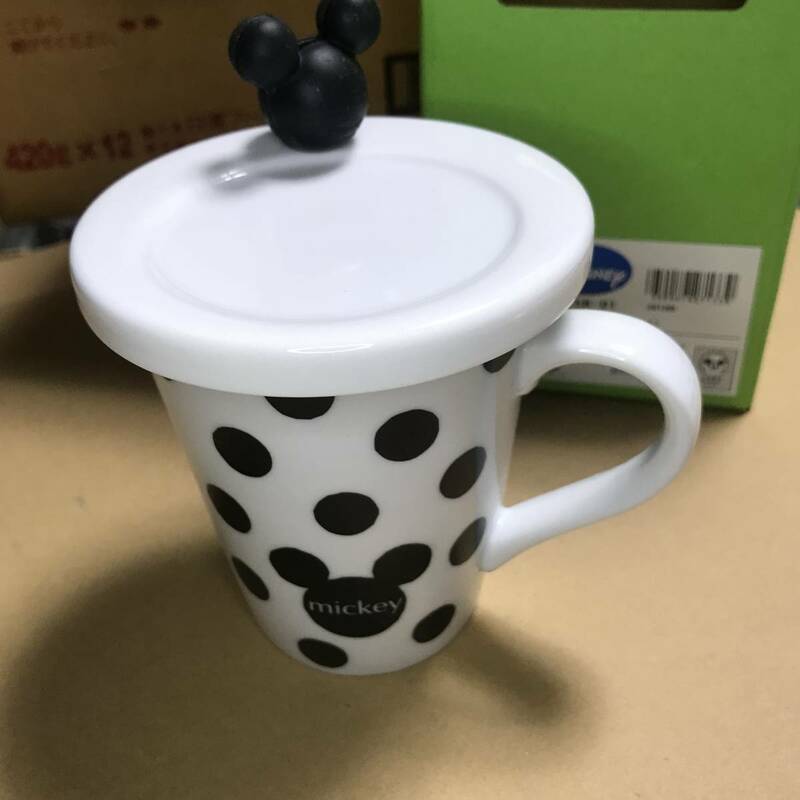 【未使用・新品】ディズニー ミッキーマウス スプーンレストマグ ブラック　日本製 陶器 マグカップ 蓋付き　
