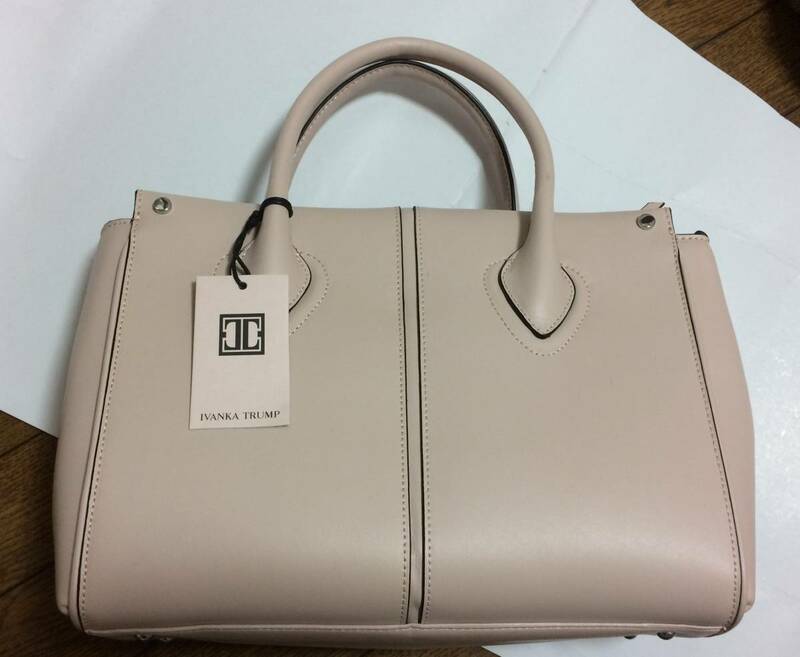 新品 イヴァンカトランプ バッグ ベージュ Ivanka Trump A４ 本革 ハンドバッグ ショルダーバッグ トートバッグ イヴァンカ・トランプ