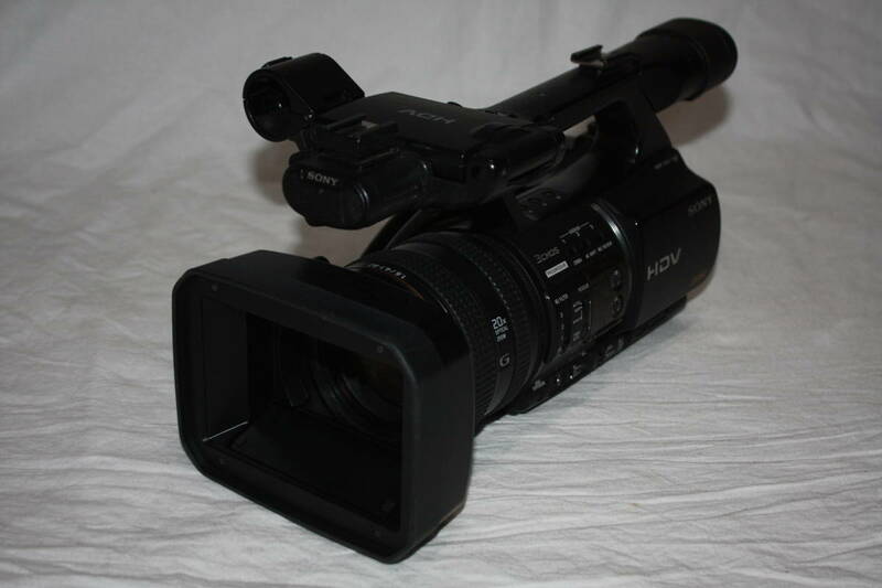 SONY　HVR-Z5J/1 HDV業務用ビデオカメラ（検索：SONY、PXW-、PMW-、PDW-、HDW-、HVR-、Panasonic、AG-HPX、AJ-PX）