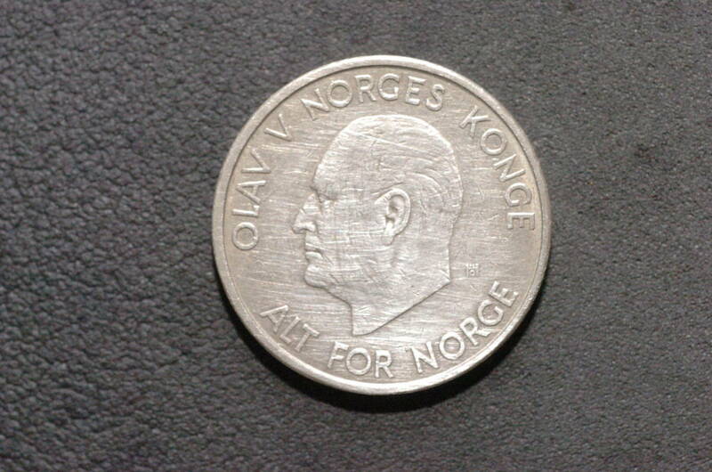 ノルウェー　ビンテージ硬貨 1クローネ　1965年　白銅貨、5クローネ　1963年　白銅貨、　　各1枚　計2枚