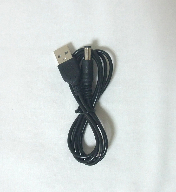 USBを外径5.5mm内径2.1mmDCプラグに変換するケーブル（1m、新品） 