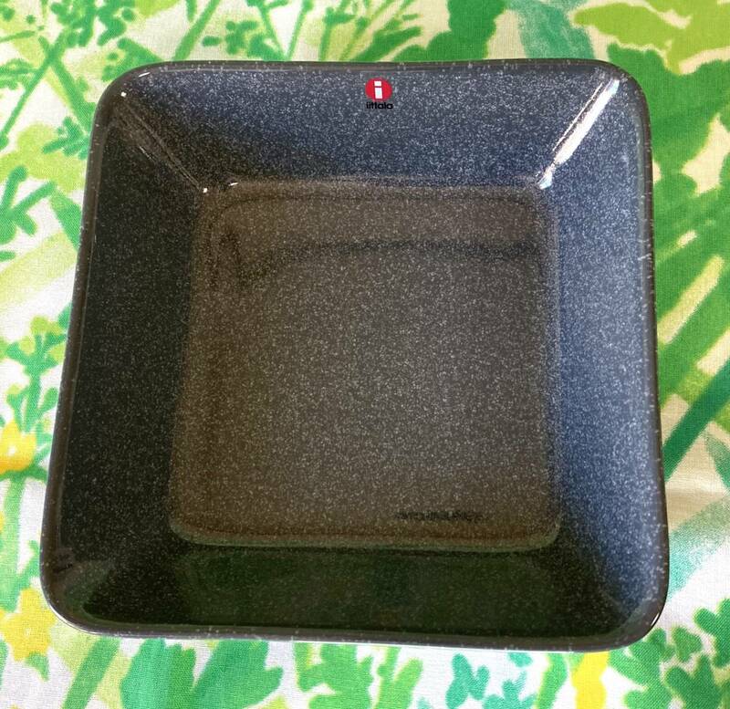 新品☆ ティーマ　ドッテドグレー　16×16　スクエアプレート　廃盤 　イッタラ　iittala ARABIA