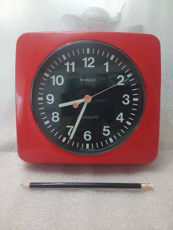 【時計】ドイツ キンツレ社 掛け時計 シンプルデザイン 中型 クオーツ