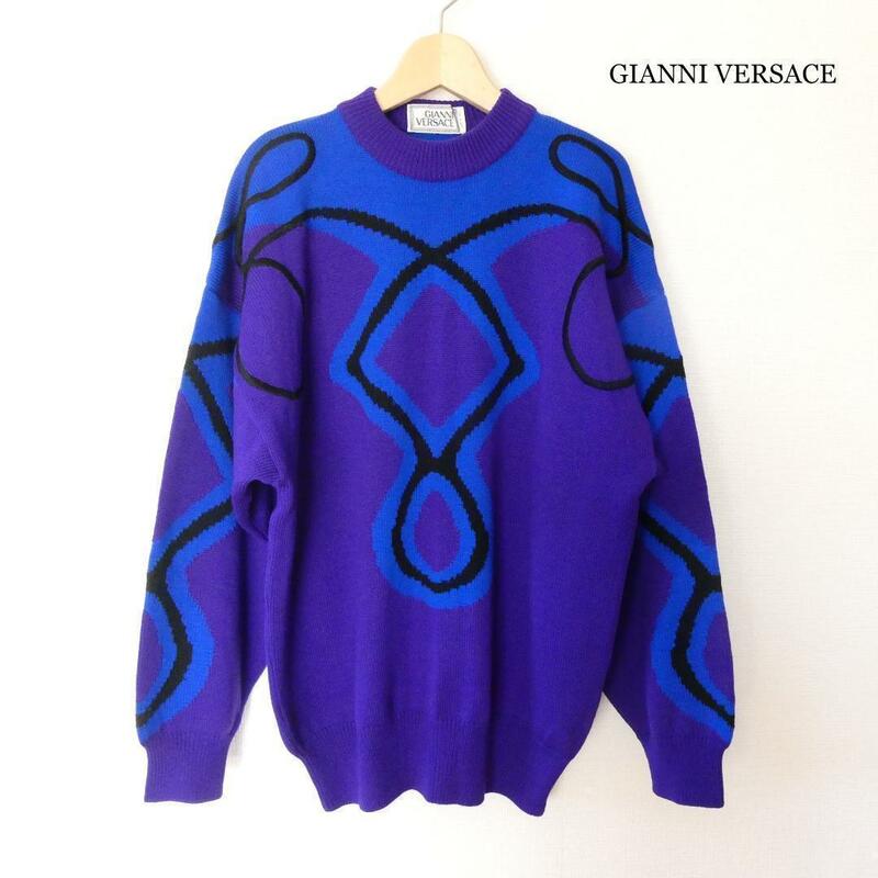 美品 GIANNI VERSACE ジャンニヴェルサーチ サイズ46 総柄 モックネック 長袖 ニット セーター プルオーバー パープル ブルー