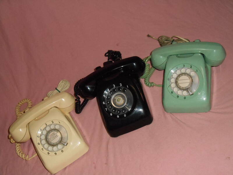 電話器4■ダイヤル・黒・白・緑色・３色・レトロ■USED