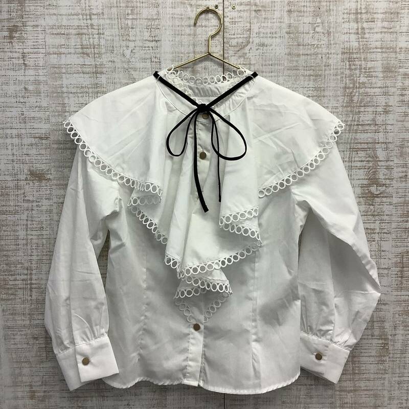 A412◇tocco closet | トッコクローゼット　長袖デザインシャツ　美品　ホワイト　サイズM