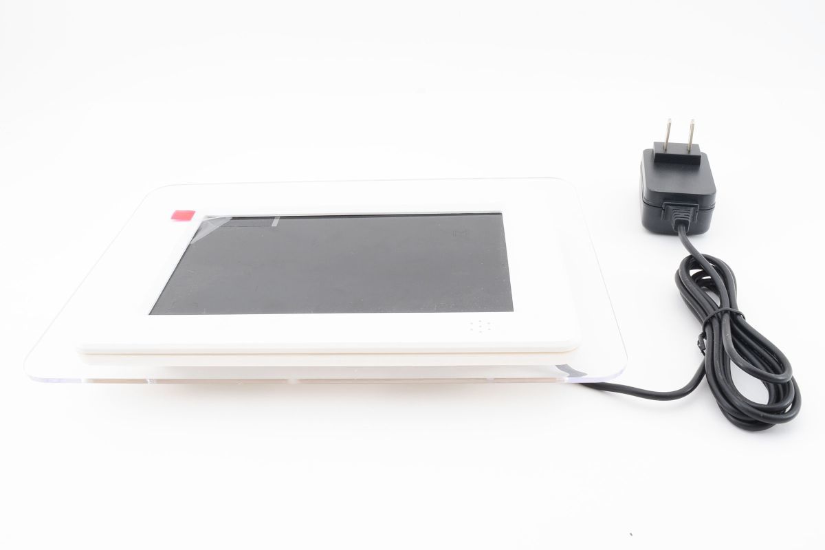 A080079★ 7インチ液晶 デジタルフォトフレーム ホワイト RV-730