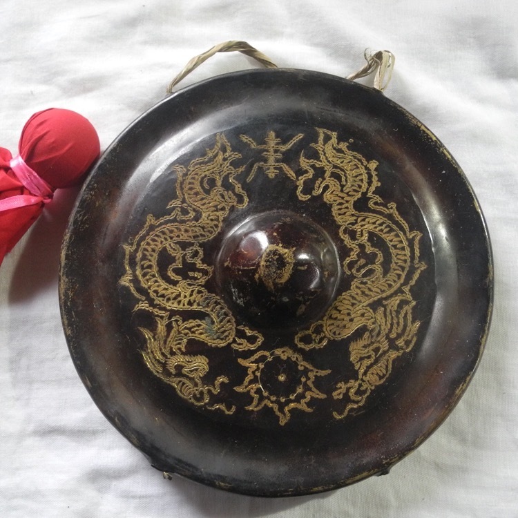 銅鑼 ゴング バチ付 18cm 仏具 民族楽器 ドラ アンティーク gong バチ付き