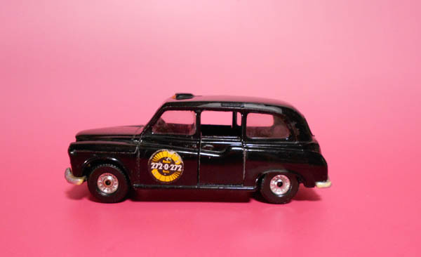 Corgiコーギー　オースチン　ロンドンタクシー　LTI FX4 1958-1998　1/36　Black Cab