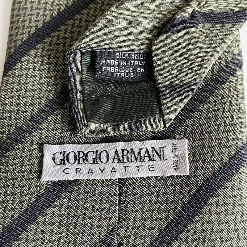GIORGIO ARMANI(ジョルジオアルマーニ) 緑ストライプ柄ネクタイ