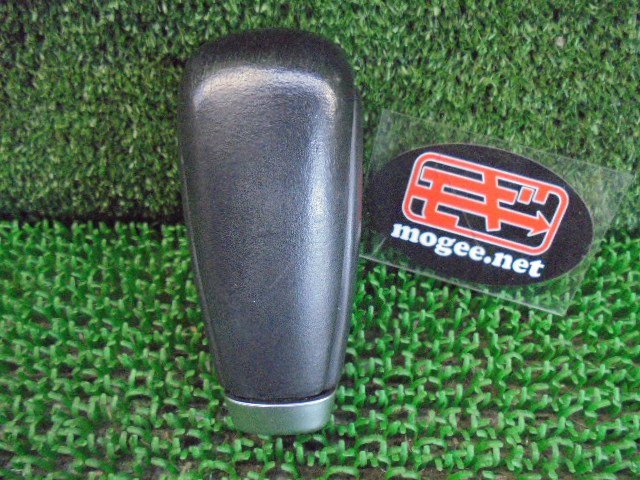 4ET5506 HF4)) ボルボ V70 CBA-BB4204TW 2011年 T5 SE 純正 オートマシフトノブ