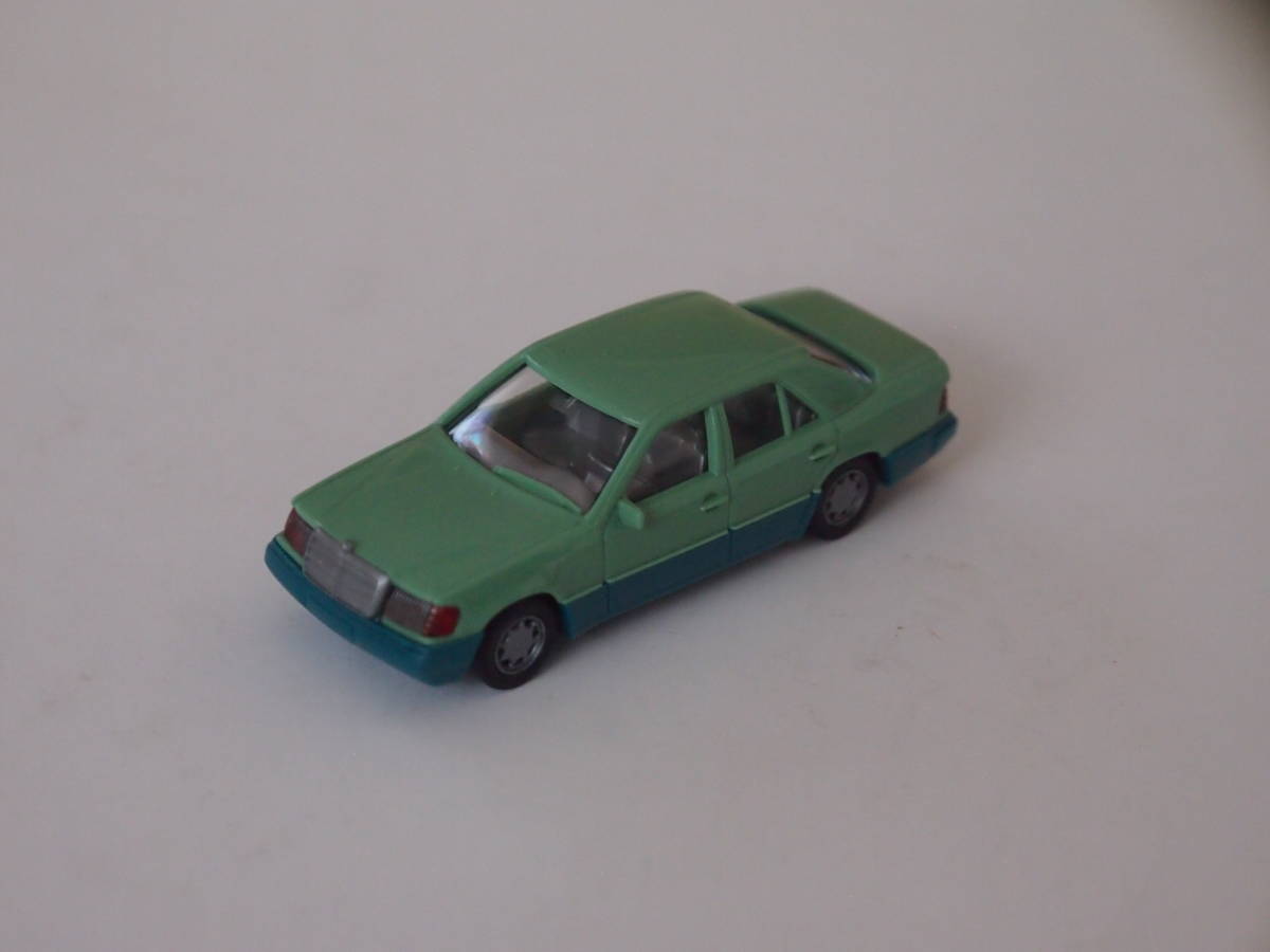 WIKING 1/87 (153 02 16) Mercedes-Benz 320 E ドイツ製