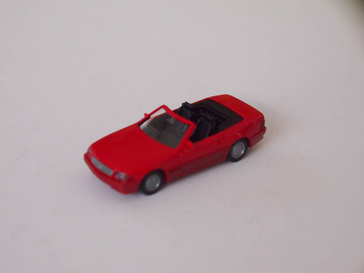 WIKING 1/87 (142 01) Mercedes 500 SL Cab (red）ドイツ製