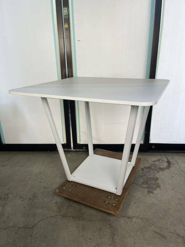 KOKUYO　コクヨ　リージョン　LTT-RG1010MCR　正方形　ミドルハイテーブル　ボックス脚　ホワイト　ミーティングテーブル　幅105cm