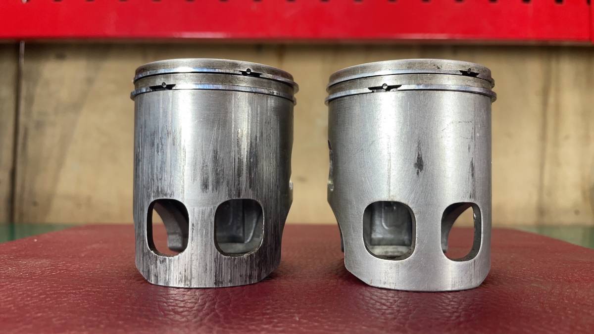 RZ250 ４L３ 純正部品 0.5オーバーサイズピストン：4L1-11636-01 ×２個 廃番品 当時モノ 予備ストックしてました