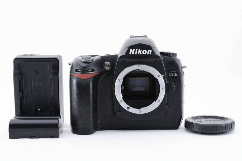 ★並品★ Nikon ニコン D70S デジタル一眼カメラ ボディ バッテリー付き #2479