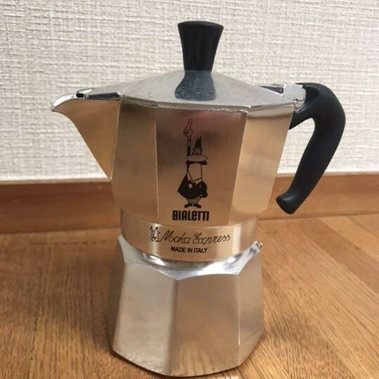 ビアレッティ 直火式 エスプレッソメーカー コーヒーメーカー 6カップ用 新品 モカエキスプレス 0001163/AP 未使用品