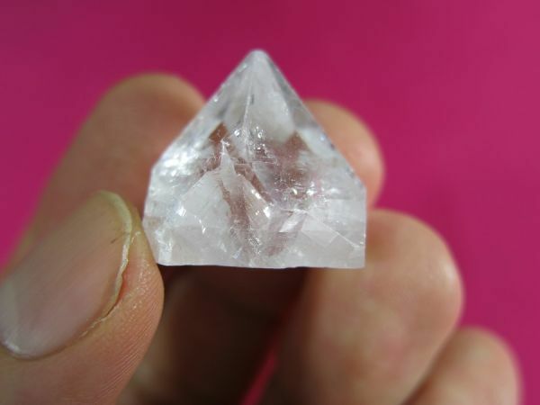 ｃ　魚眼石（アポフィライト）106 / 水晶 晶洞 貴石 宝石 石英 ペグマタイト 天然結晶 パワーストーン