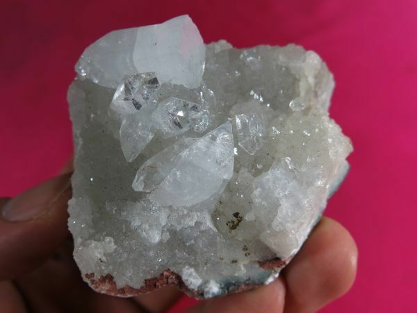 ｃ　魚眼石（アポフィライト） 114 / 水晶 晶洞 貴石 宝石 石英 ペグマタイト 天然結晶 パワーストーン