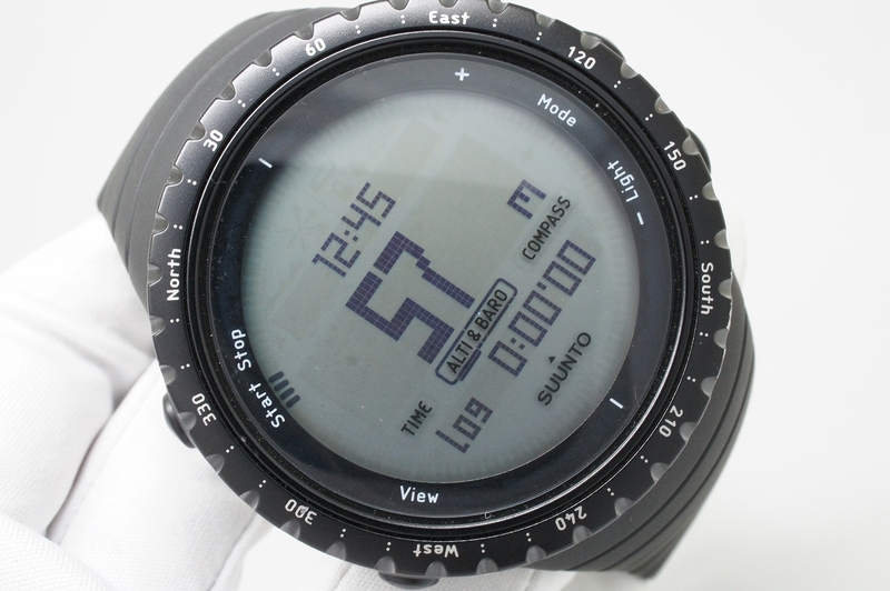 H55●作動良好 美品 Suunto スント Core コア CR2032 デジタル メンズ腕時計 ブラック黒 お洒落 クォーツ