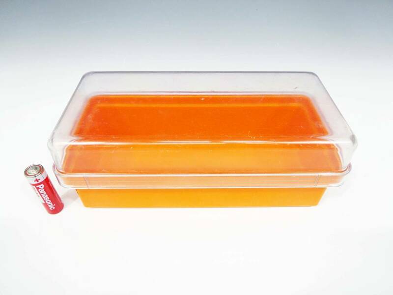 ◆(NS) 昭和レトロポップ 当時物 収納ケース バターケース マーガリン 調味料 カトラリー 小物入れ プラスチック製 オレンジ キッチン雑貨