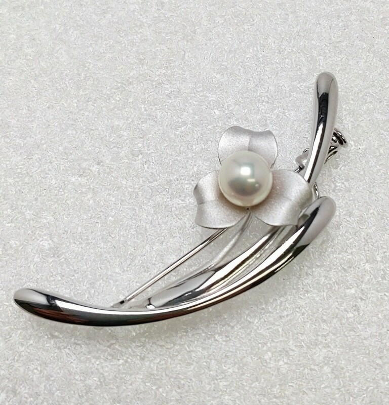 ∮真珠専門館∮ オーロラ花珠天女級 アコヤ真珠 6.6mm SV ブローチ（税込み価格)