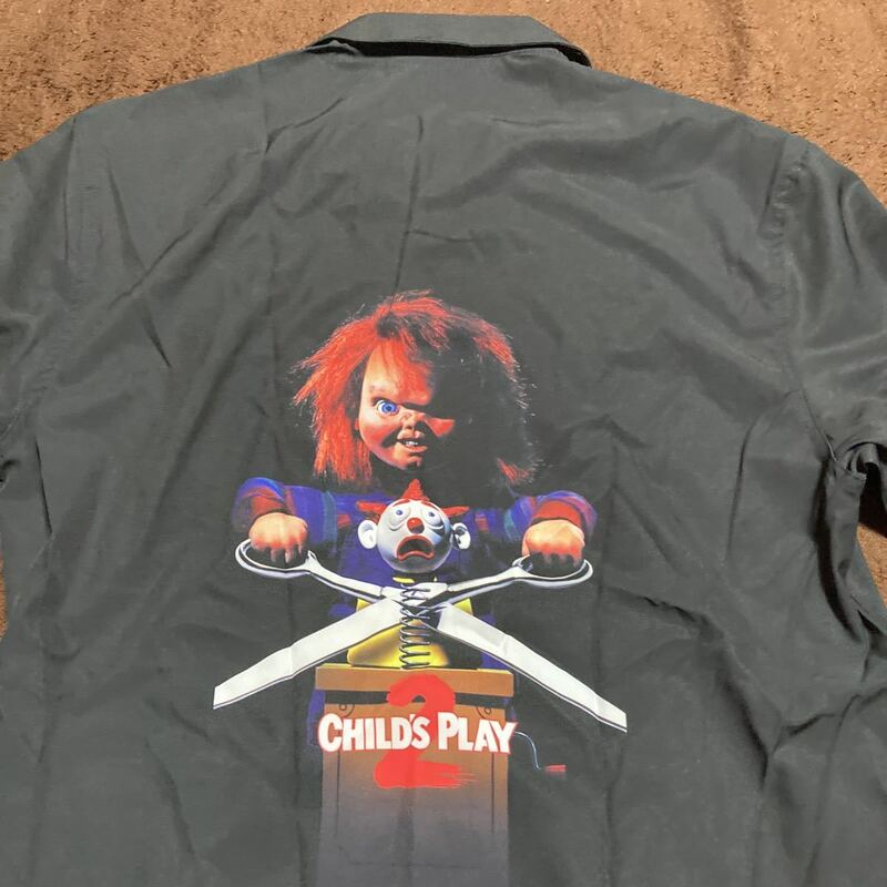 【Lサイズ】完売品 希少 新品 チャイルドプレイ2 チャッキー chucky シャツ 映画 80s レトロ トイストーリー ホラー good guys/usj