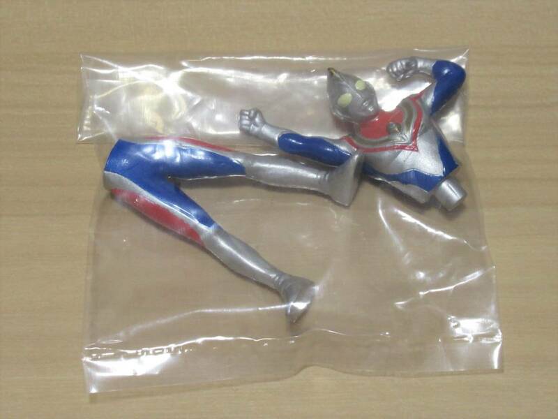 ★中古　ガシャポンHG　ウルトラマン　パート13　新たなる光編　「ウルトラマンダイナ（フラッシュタイプ）」