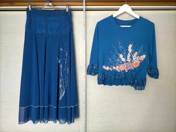 D028　☆上下セット☆　トップス『SICO_PON』　スカート『ACROSS』　ドレス　社交ダンス　パーティー　衣装　ブルー系　